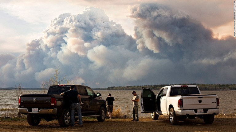 今回の山火事では火災積雲も発生している（写真は２０１６年のもの）/Jason Franson/The Canadian Press via AP