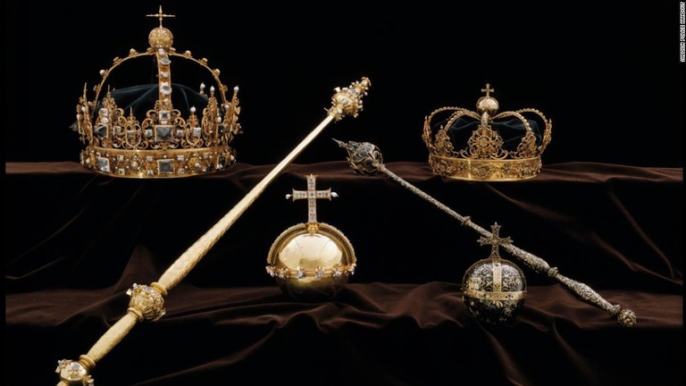 スウェーデン王室の宝飾品が大聖堂から盗まれた/Swedish police handout