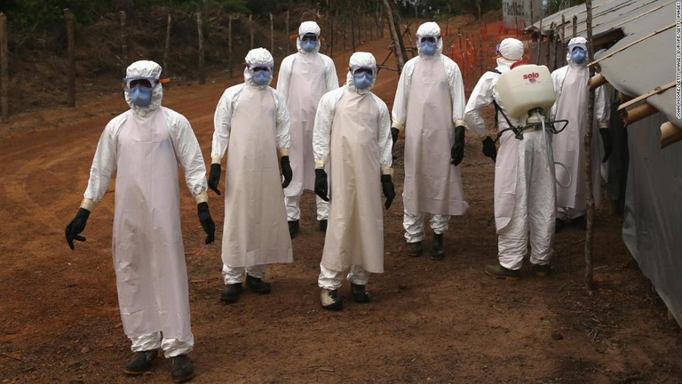 コンゴ東部で、エボラ出血熱の流行により新たに２人が死亡した/John Moore/Getty Images Europe/Getty Images