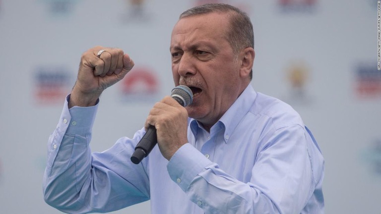 トルコのエルドアン大統領が、米国による経済制裁を「同盟国」への裏切りと非難/Chris McGrath/Getty Images Europe/Getty Images