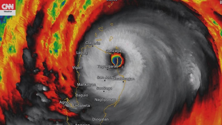 猛烈な台風２２号が１５日未明にフィリピン・ルソン島北部に上陸/CNN
