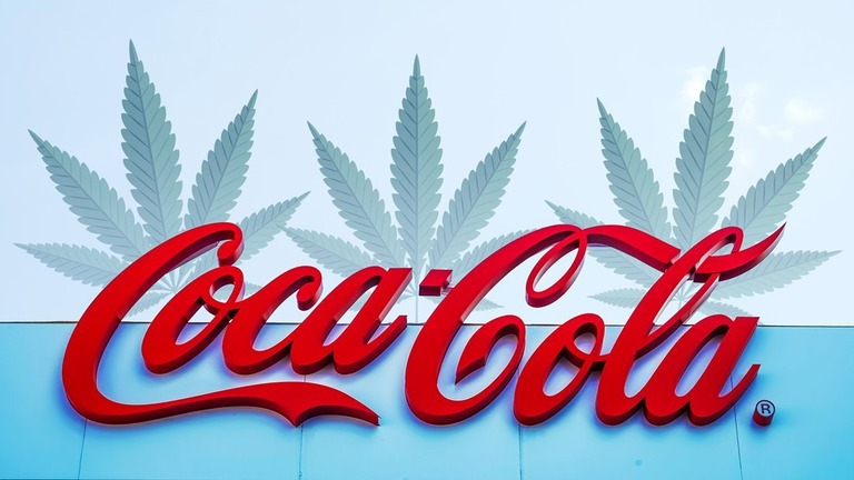 米コカ・コーラが麻薬成分入り飲料への参入を検討している/Shutterstock/CNNMoney