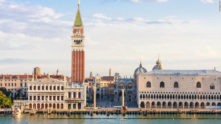 観光客の殺到に悩むベネチアが新たな条例案を検討/Shutterstock