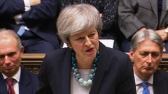 メイ英首相、離脱合意案の採決延期を発表　