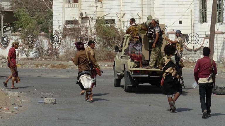 イエメン西部の港湾都市ホデイダで両陣営の停戦が発効した。/STRINGER/AFP/Getty Images