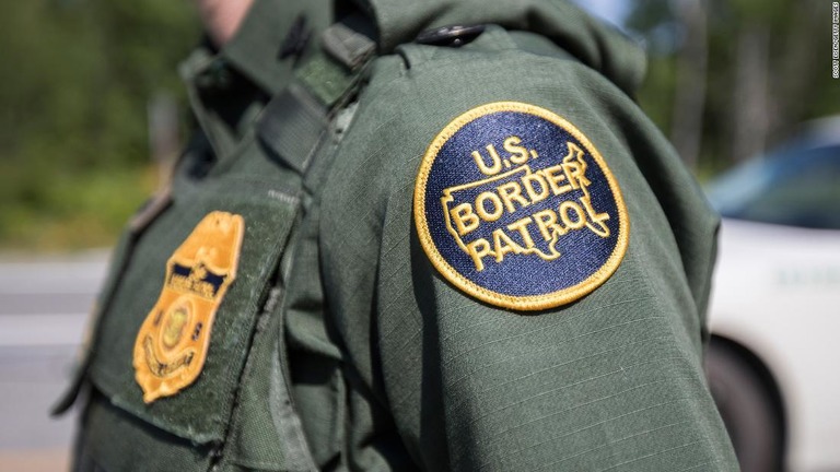 不法に国境を越えたとして米テキサス州で拘束中だったメキシコ人の男性が死亡した/Scott Eisen/Getty Images