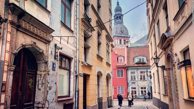 手頃なコストで楽しめる欧州の都市のランキングで１位となったリトアニアのビリニュス/Eduardo Arrares / Getty Images 