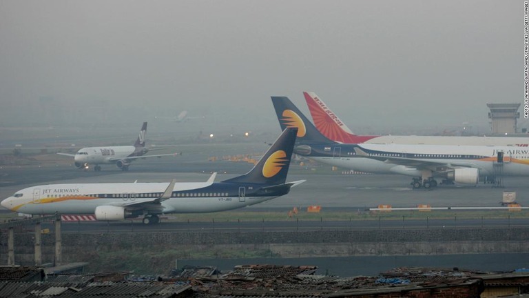 印航空大手のジェットエアウェイズが資金難による全便の運航停止を発表/Photo: Vijayanand Gupta/ Hindustan Times via Getty Images