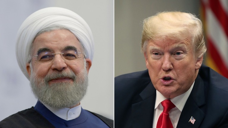 トランプ大統領（右）が、米国を攻撃すればイランを「壊滅」することも辞さないと警告/Host Photo Agency/Ria Novosti/Getty Images