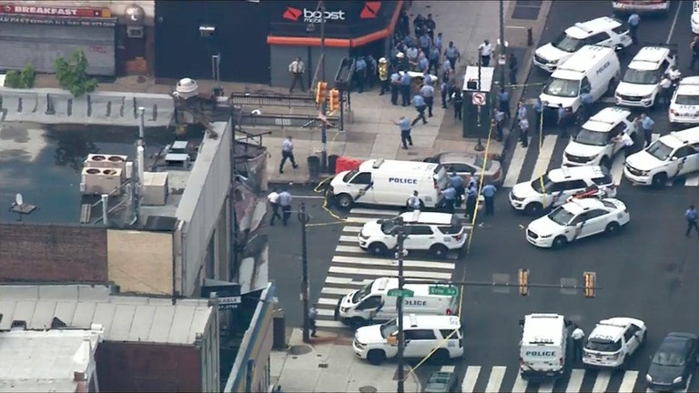 米フィラデルフィアで警官６人が銃撃され負傷した/KYW