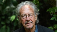 ハントケさんのノーベル文学賞受賞に怒りの声、「虐殺否定論者」の指摘
