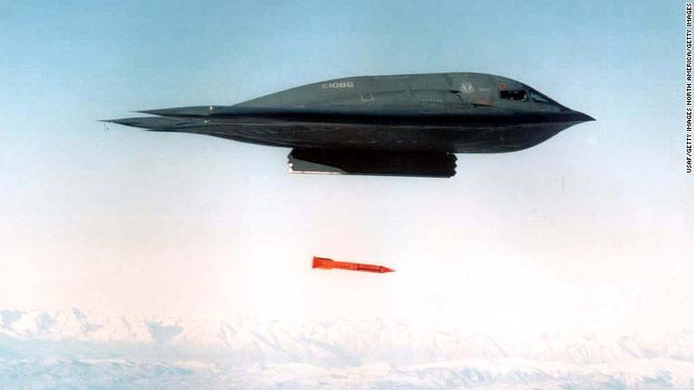核兵器を含め４万ポンド（約１８トン）以上の爆弾を搭載できる/USAF/Getty Images North America/Getty Images