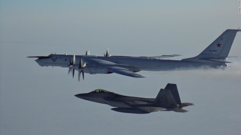 アラスカ沖の防空識別圏にロシア偵察機が侵入し、米軍とカナダ軍が対応した/NORAD/Twitter