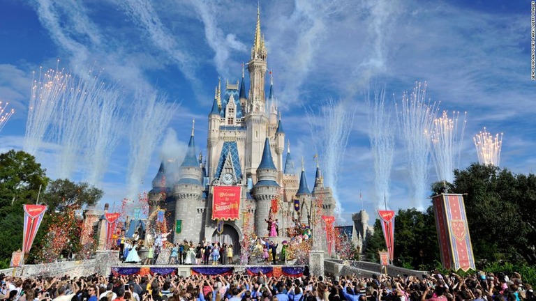 米フロリダ州の「ウォルト・ディズニー・ワールド」も休園/Gene Duncan/Disney Parks/Getty Images