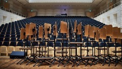 空っぽのコンサートホール＝３月１２日、ドイツ・ドルトムント