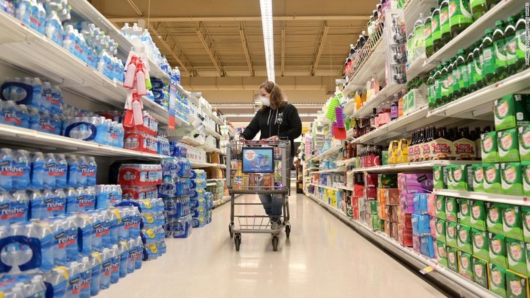 ４月の米消費者物価指数はコア指数が過去最大の下落となった/Michael Loccisano/Getty Images 