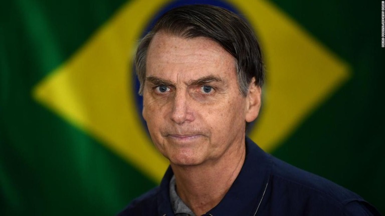 ブラジルのボルソナーロ大統領。新型コロナウイルスと肺の検査を受けたことを明らかにした/MAURO PIMENTEL/AFPGetty Images