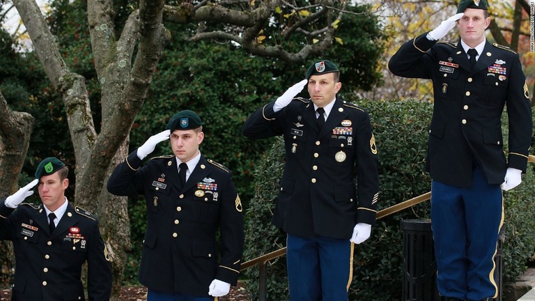米陸軍の精鋭部隊「グリーンベレー」に史上初めて女性兵士が加入/Mark Wilson/Getty Images