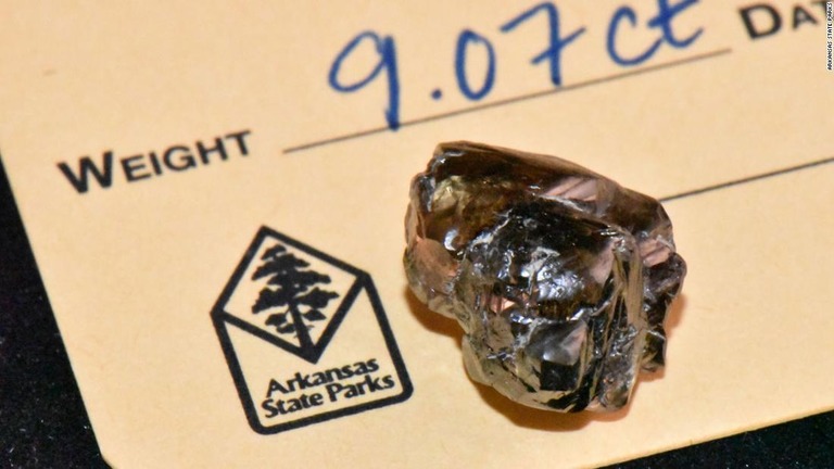 アーカンソー州の州立公園で見つかった９．０７カラットのダイヤモンド/Arkansas State Parks