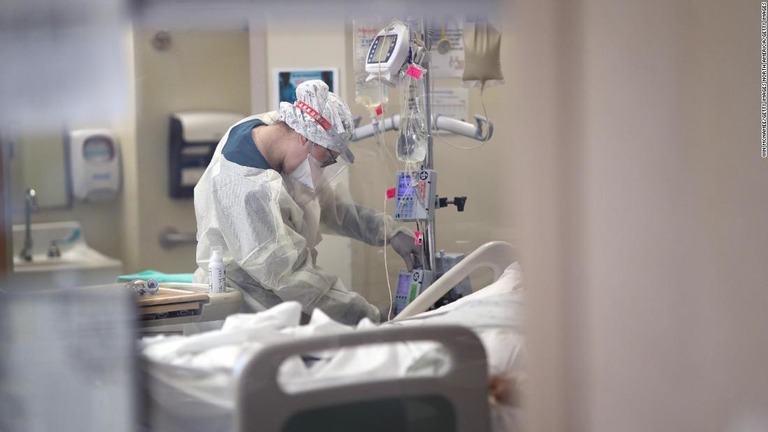 国際看護師協会によれば、新型コロナウイルスによって死亡した看護師は世界全体で少なくとも１５００人に上る/Win McNamee/Getty Images North America/Getty Images