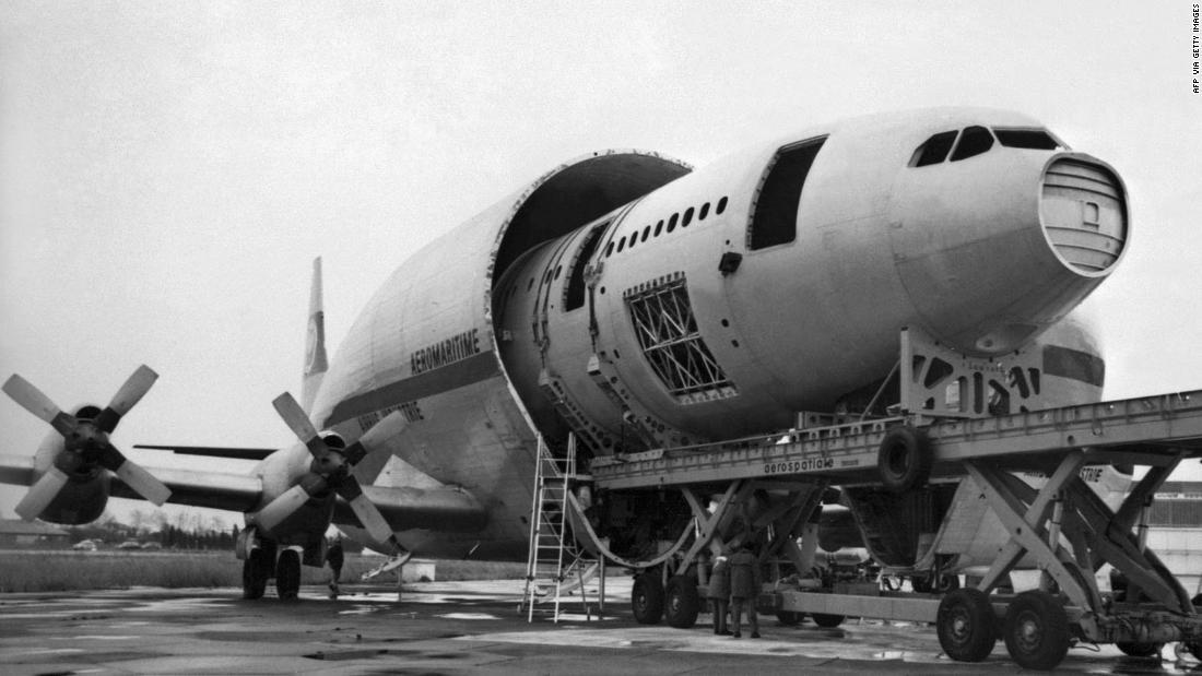 エアバスはＡ３００の部品を輸送する目的で、１９７０年代にスーパーグッピー・タービンを２機購入した/AFP via Getty Images