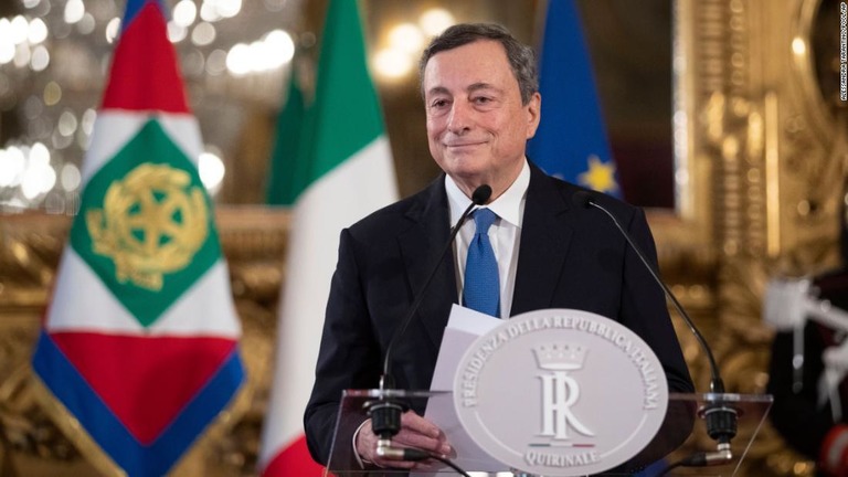 イタリアの次期首相に指名されたマリオ・ドラギ氏が、新政権の閣僚人事を発表した/Alessandra Tarantino/Pool/AP