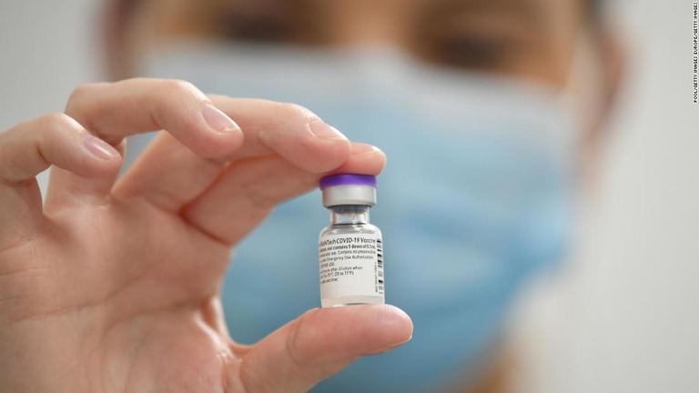 米ファイザーが当局に対し、ワクチンの３回目の接種に関する説明を行った/Pool/Getty Images Europe/Getty Images