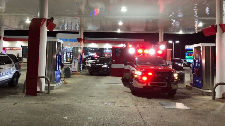 負傷者を乗せた救急車が強奪される出来事があり、容疑者が逮捕された/Houston Police Department