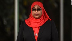 女子選手は「胸が平ら」、タンザニア女性大統領の発言に非難　代表チームが反応