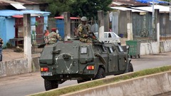 西アフリカ・ギニアでクーデターか、軍が大統領を拘束