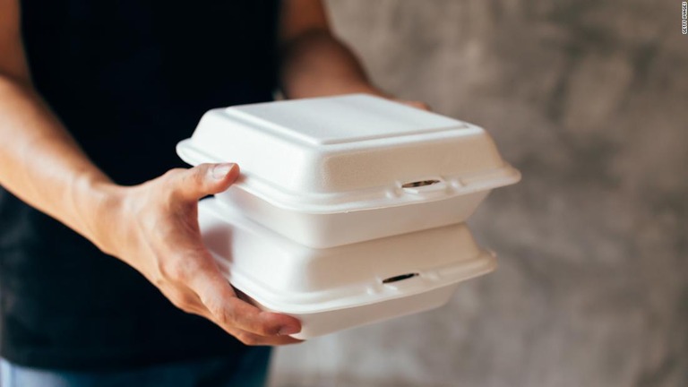 食品の容器などに含まれるフタル酸エステルの影響について新しい研究結果が報告された/Getty Images