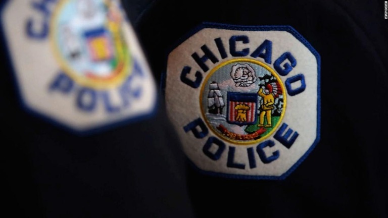 米イリノイ州シカゴの警察官の半数が無給の休職扱いになる可能性があることがわかった/Getty Images