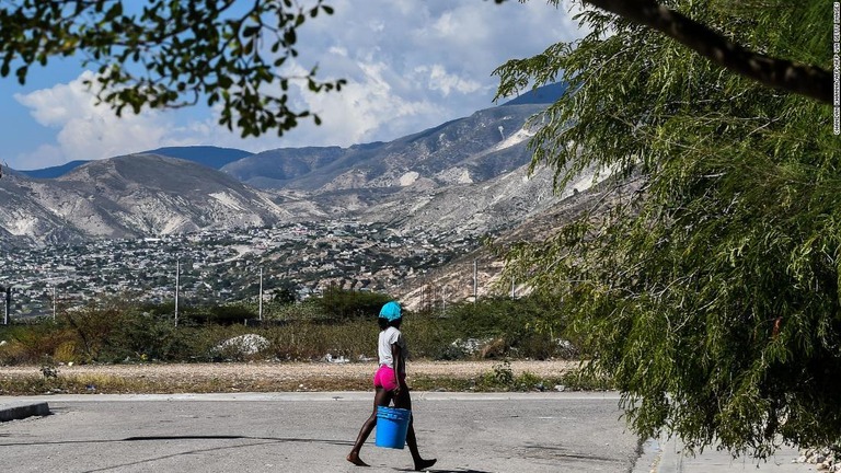 ハイチ首都ポルトープランスの北東部にあるクロワデブーケ/CHANDAN KHANNA/AFP/AFP via Getty Images