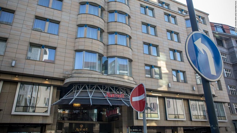 プラハのマリオットホテルが、世界ウイグル会議の同ホテルでの開催を拒否した/Martin Divisek/EPA-EFE/Shutterstock