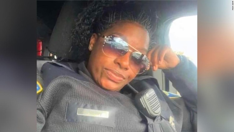 パトロール中に銃撃に遭い、重体となっていた警察官のキオナ・ホリーさんが死亡した/From ODMP
