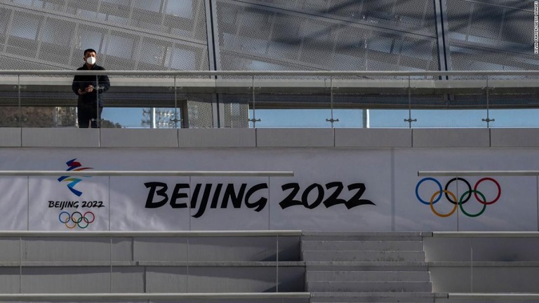 北京冬季五輪の大会組織委員会は、一般客向けのチケット販売を取りやめると発表した/Kevin Frayer/Getty Images