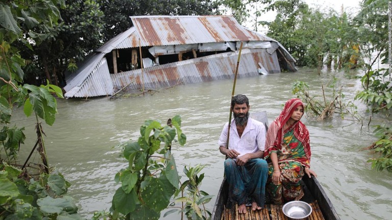バングラデシュ北東部は豪雨による洪水によって特に大きな被害が出ている＝１９日、バングラデシュ・シレット/Zakir Hossain Chowdhury/Anadolu Agency/Getty Images