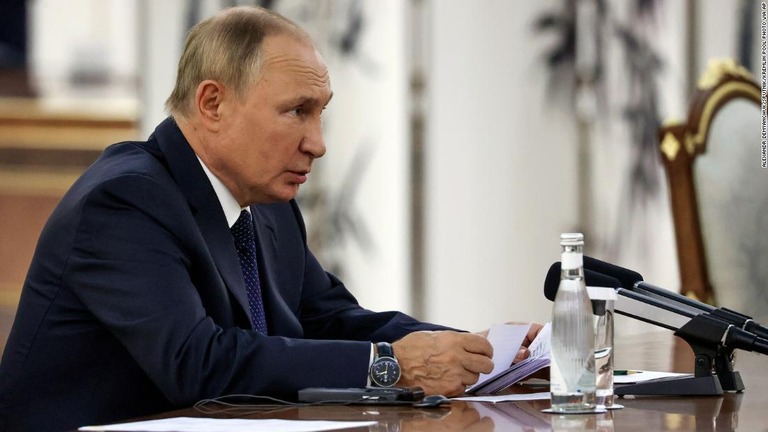 習近平・国家主席と会談するプーチン大統領＝１５日、ウズベキスタン・サマルカンド/Alexandr Demyanchuk/Sputnik/Kremlin Pool Photo via AP