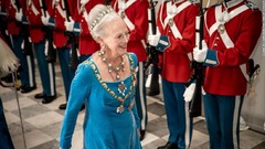 デンマーク女王、孫４人の王子と王女の称号取り消し