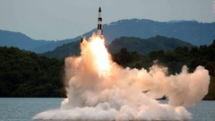 北朝鮮のミサイル実験、韓国に対する「戦術核攻撃」の訓練と発表