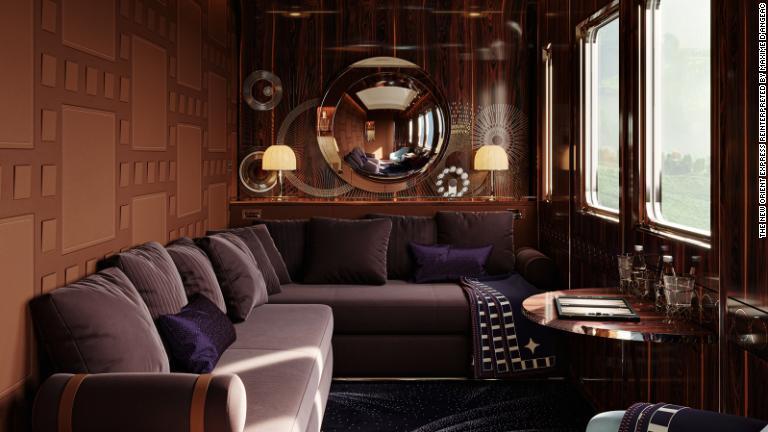 日中はベッドではなくソファをしつらえた生活空間に生まれ変わる/The new Orient Express reinterpreted by Maxime d'Angeac
