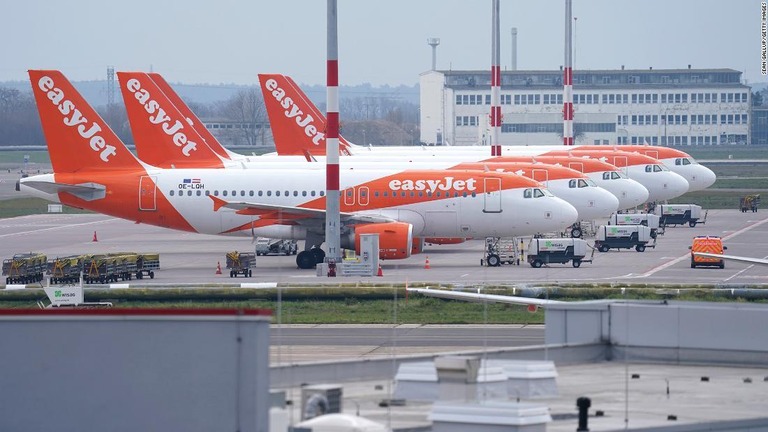 ポーランドから英国に向かっていた旅客機が「爆弾」騒ぎでチェコに緊急着陸した/Sean Gallup/Getty Images