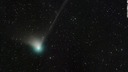 緑色の彗星、５万年ぶり地球に接近