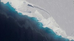 南極「終末の氷河」、棚氷の下部に予想外の形状発見　早い融解ペース