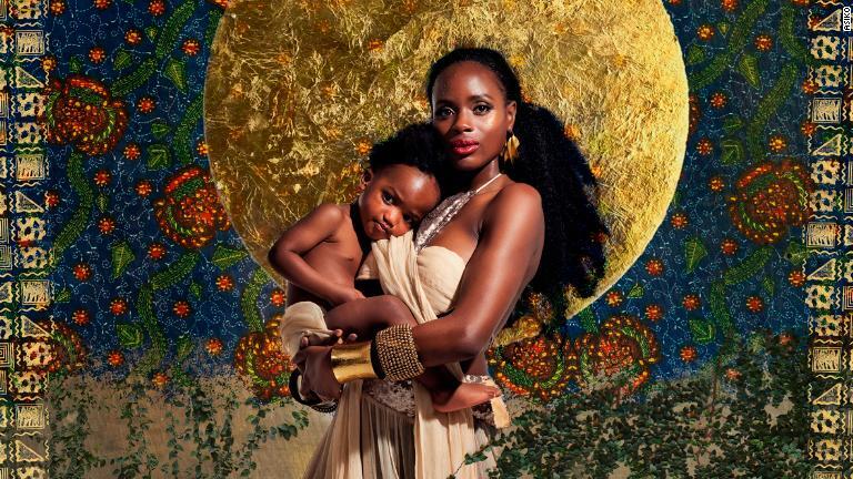 「Iya」（１４年）をはじめ、オケラリンの作品には黒人女性の美しさをたたえるものも/Àsìkò