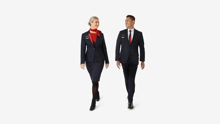 カンタス航空が、職員の髪型や化粧、制服などに関する新たな方針をまとめた/Qantas