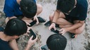 中国、未成年者による携帯電話の使用制限を提案　最長で１日２時間まで