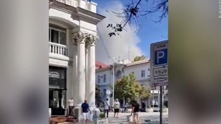 セバストポリ市内の映像に映る煙
