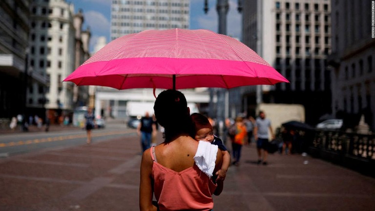 南米各地が「春の猛暑」に見舞われている/Amanda Perobelli/Reuters