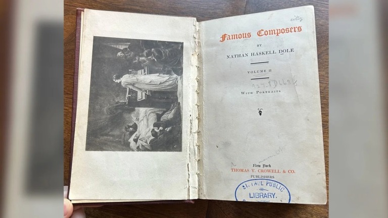 １００年以上前に貸し出されたままとなっていた「有名作曲家　第２巻」/From Saint Paul Public Library/X